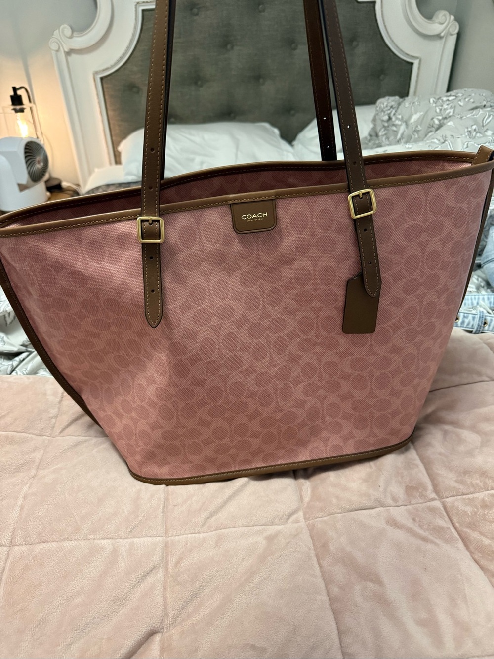 Coach Taxi Tote Large pink sable NWT